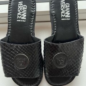 NWOT VERSACE 🐍 Python skin Mens slip on sandals
